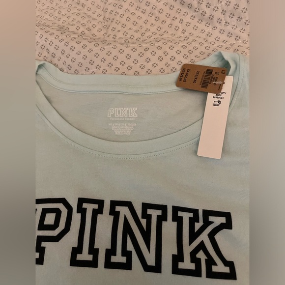 Vintage Teal VS PINK TShirt - Picture 2 of 5